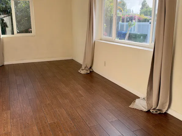 5508 Woodman Ave, Van Nuys, CA 91401