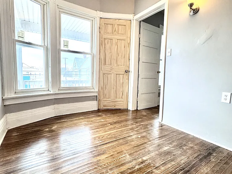 339 Hampshire St #2 — Photo 10