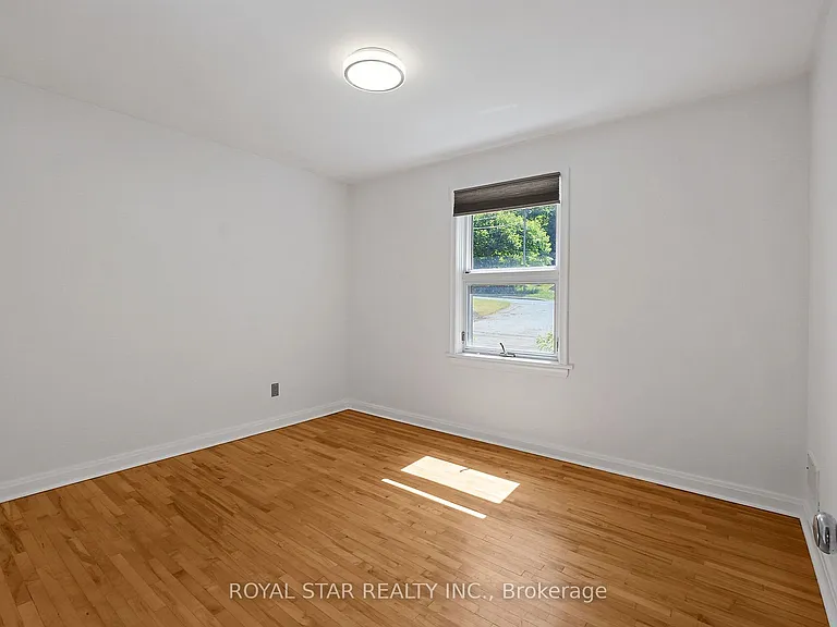 10 Delong Dr — Photo 29