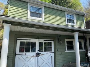 23 High Mountain Rd, Oakland, NJ 07436