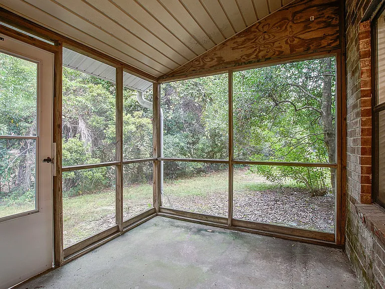 6280 Lucille Dr — Photo 13