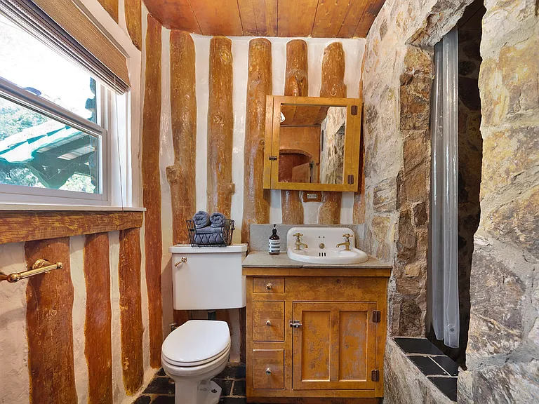 775 Lester Ln — Photo 21