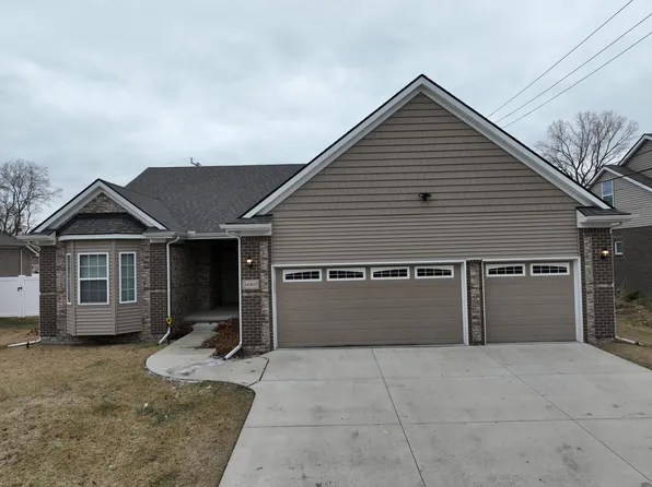34405 Ann Arbor Trl, Livonia, MI 48150