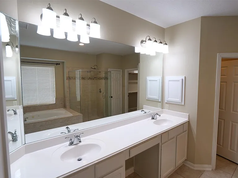 22719 Sierra Lake Ct — Photo 20