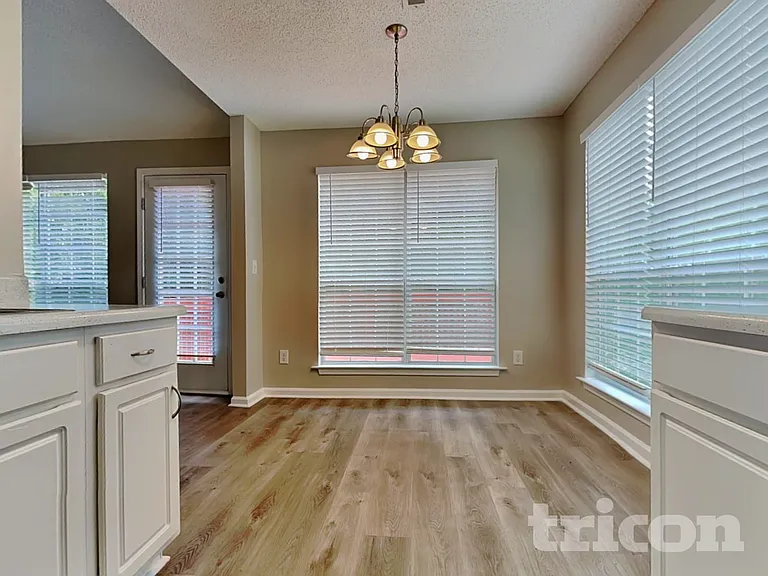 4050 Monarch Dr — Photo 5