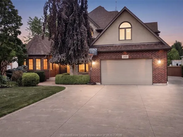 2116 Front Rd N, Amherstburg, ON N9V 3R3