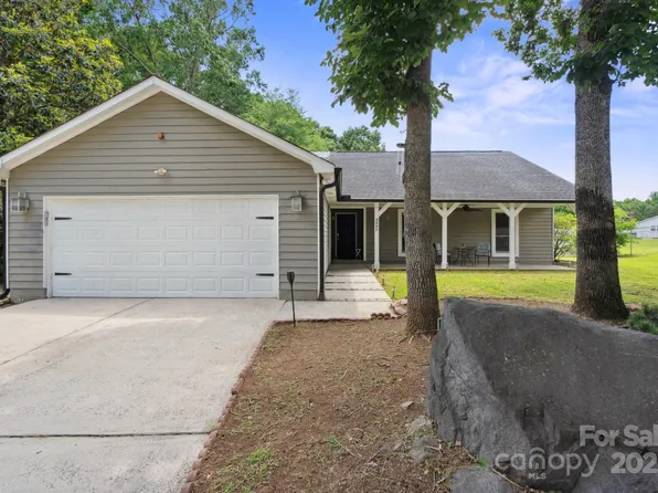 3807 Sweetgrass Ln, Charlotte, NC 28226
