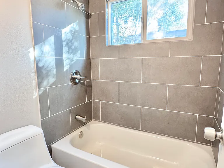 45 Lexington — Photo 18