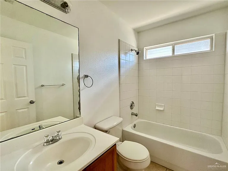3304 San Fabian St — Photo 11