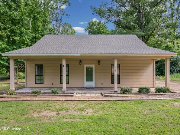 775 Flag Lake Rd, Sarah, MS 38665