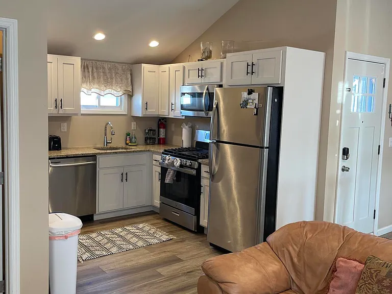 241 Hiering Ave — Photo 11