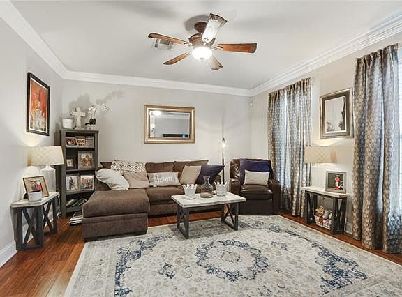 3rd image of 112 Highland Ave