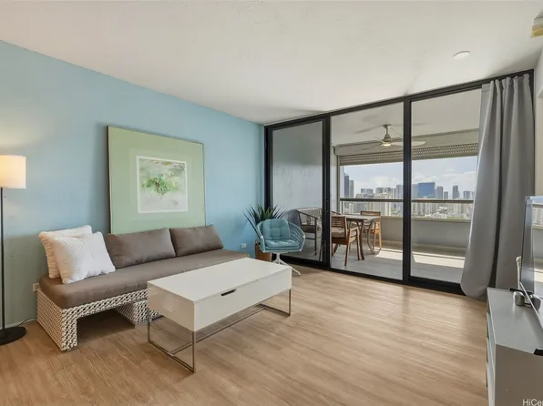 2100 Date St APT 2502, Honolulu, HI 96826
