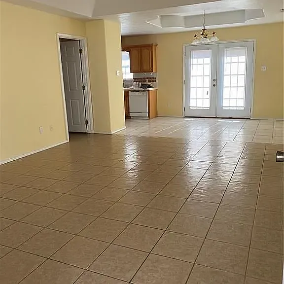 2 bed, 1100 sqft, $850 — Photo 3