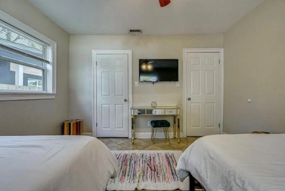 4 bed, 2.0 bath, 1528 sqft, $2,850 — Photo 3