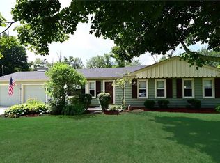 26 Edgewood Dr, Grafton, OH 44044