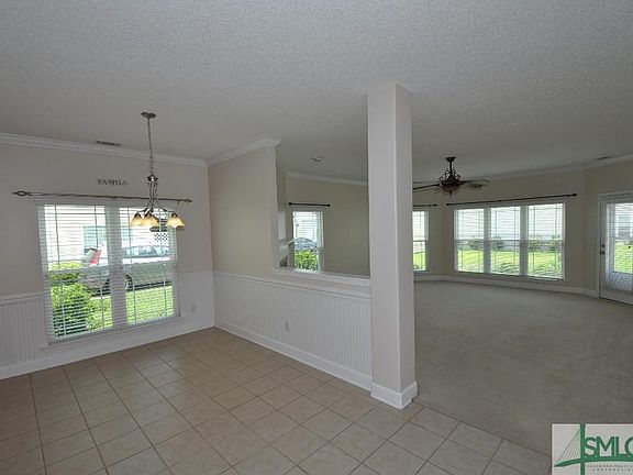 Breakfast Area / Family Room