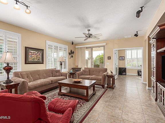 3rd image of 30112 N JILLIAN Drive