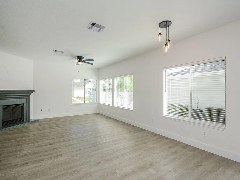 9939 Farrell Dr — Photo 18