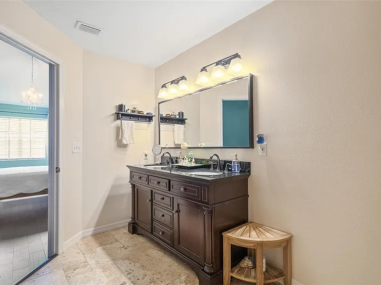 4265 Brentwood Park Cir — Photo 11