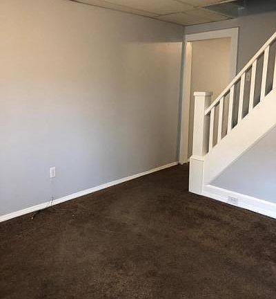 3rd image of 225 N Nice St