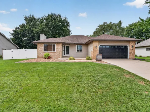 408 Pinehurst Dr, Waunakee, WI 53597