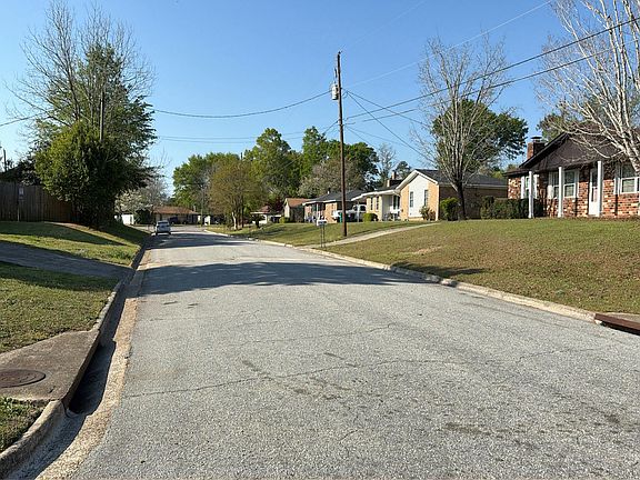 5th image of 101 Magnolia Dr