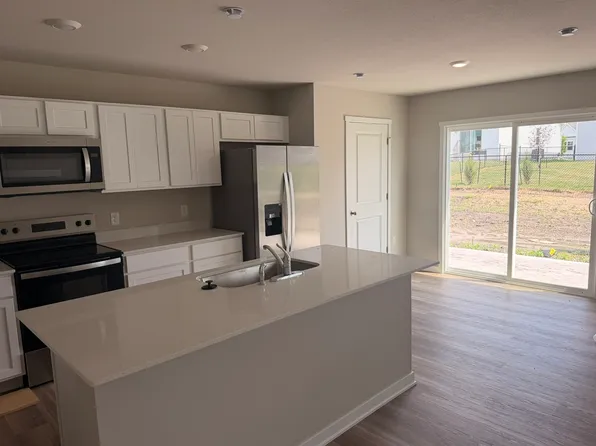 513 Kinley Dr, Waukee, IA 50263