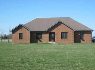 12985 Rose Rd, Trenton, IL 62293