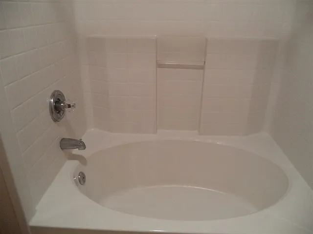 310 Fox Hunters Ct — Photo 11