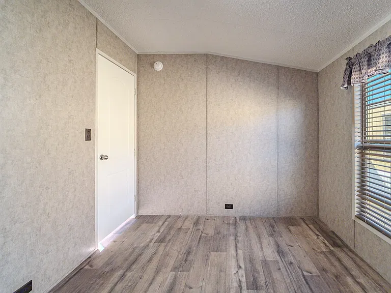 275 N Main St #P2-5 — Photo 19