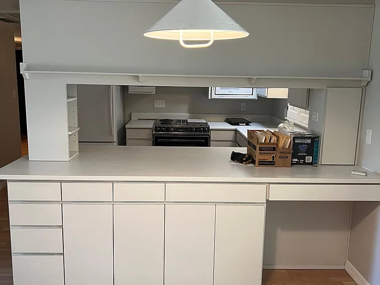 1068 E Fairmont Dr — Photo 3
