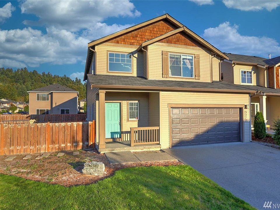 Welcome to one of the biggest homes in Monterey Park, with 2475 sq ft of well-appointed living space!