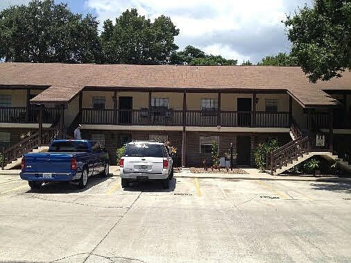1st image of 2998 Sir Hamilton Cir #3