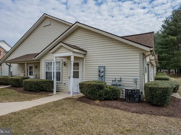 2004 Rudy Serra Dr Unit C, Sykesville, MD 21784