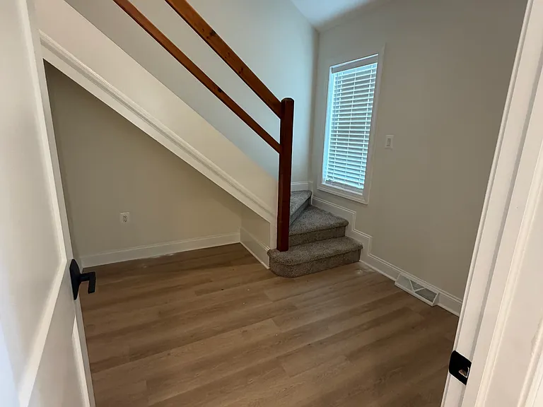 10 Pine Ln — Photo 13