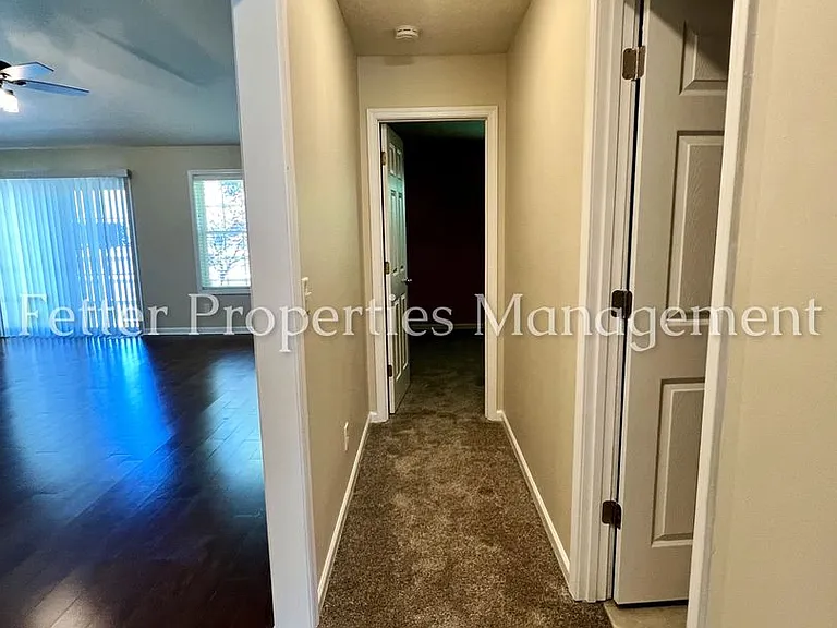 4595 Miranda Dr — Photo 15