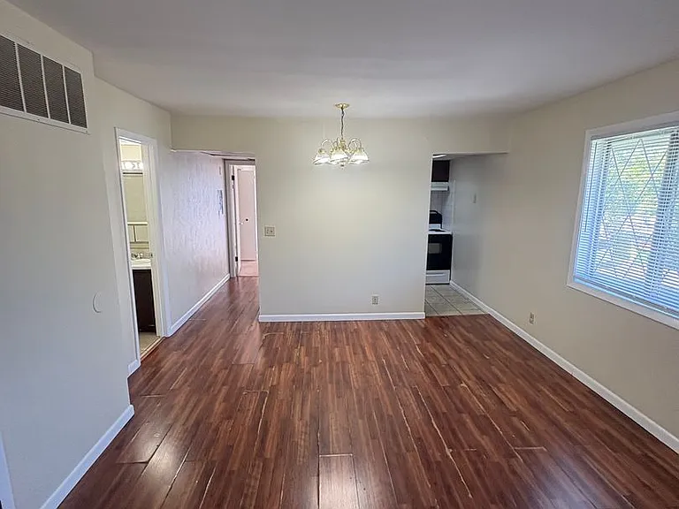 1504 W Tiffany Dr — Photo 13