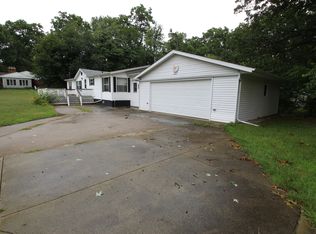 207 Pine St, Decatur, MI 49045