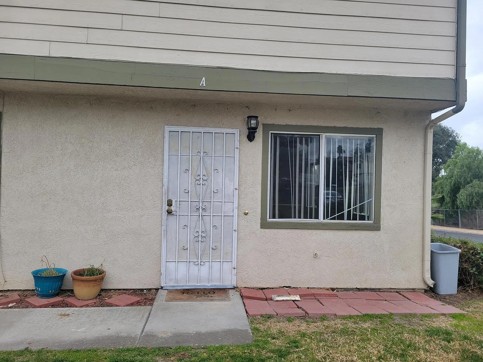 2 bed, 1.5 bath, 1100 sqft, $2,000 — Photo 1