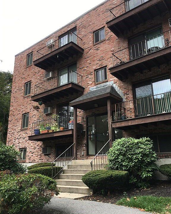 1st image of 433 Furnace Brook Pkwy #10