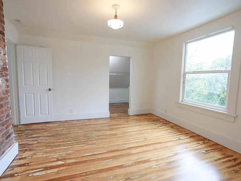 1012 Broadway St #2 — Photo 18