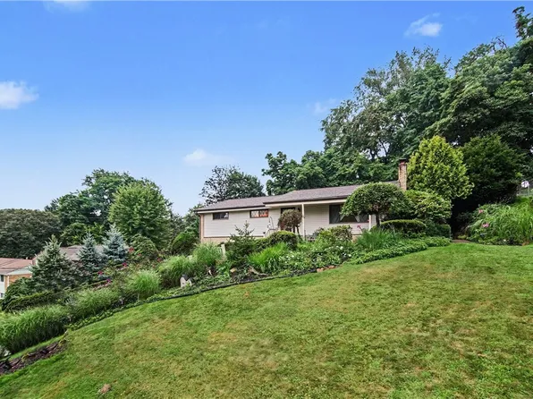 405 Peters Dr, Glenshaw, PA 15116