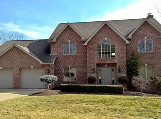 2319 Lindale Ct, North Huntingdon, PA 15642