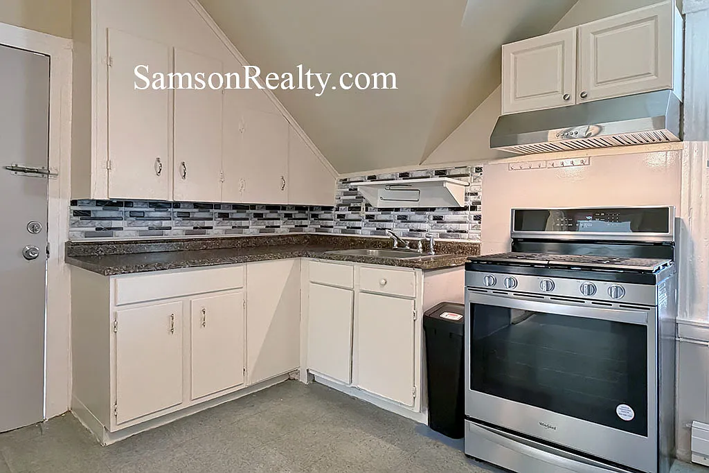3 bed, $1,850 — Photo 3