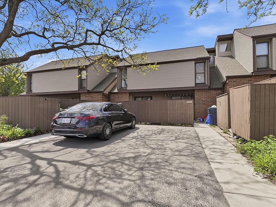 1st image of 1411 W Edgerton AVENUE #V