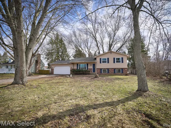 8199 Carpenter Rd, Flushing, MI 48433