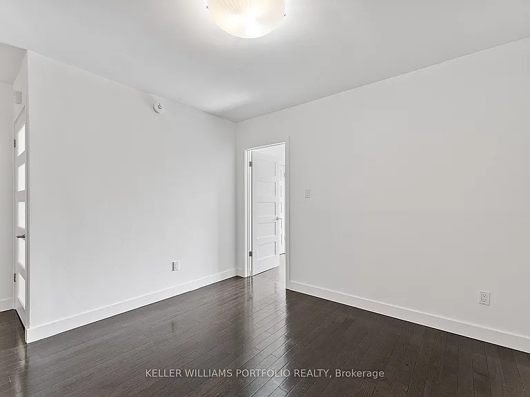 2118A Danforth Ave — Photo 11