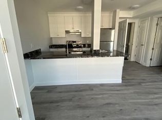 75 Wharf St, Salem, MA 01970