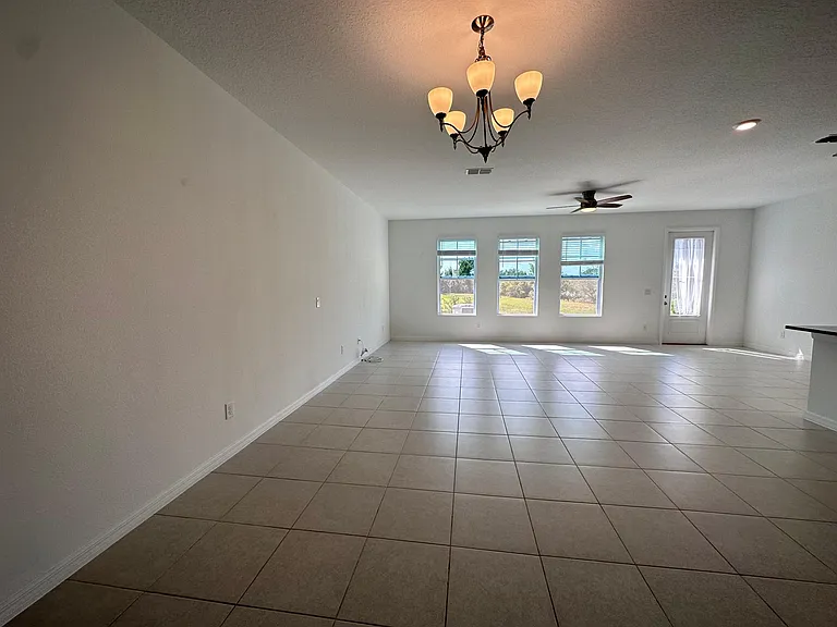 1622 Sanibel Dr — Photo 17